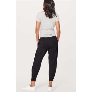 Lululemon Twisted & Tucked Pant 25" In Black